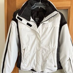 NILS Women's Ski Jacket in Winter White W/Black Size 8